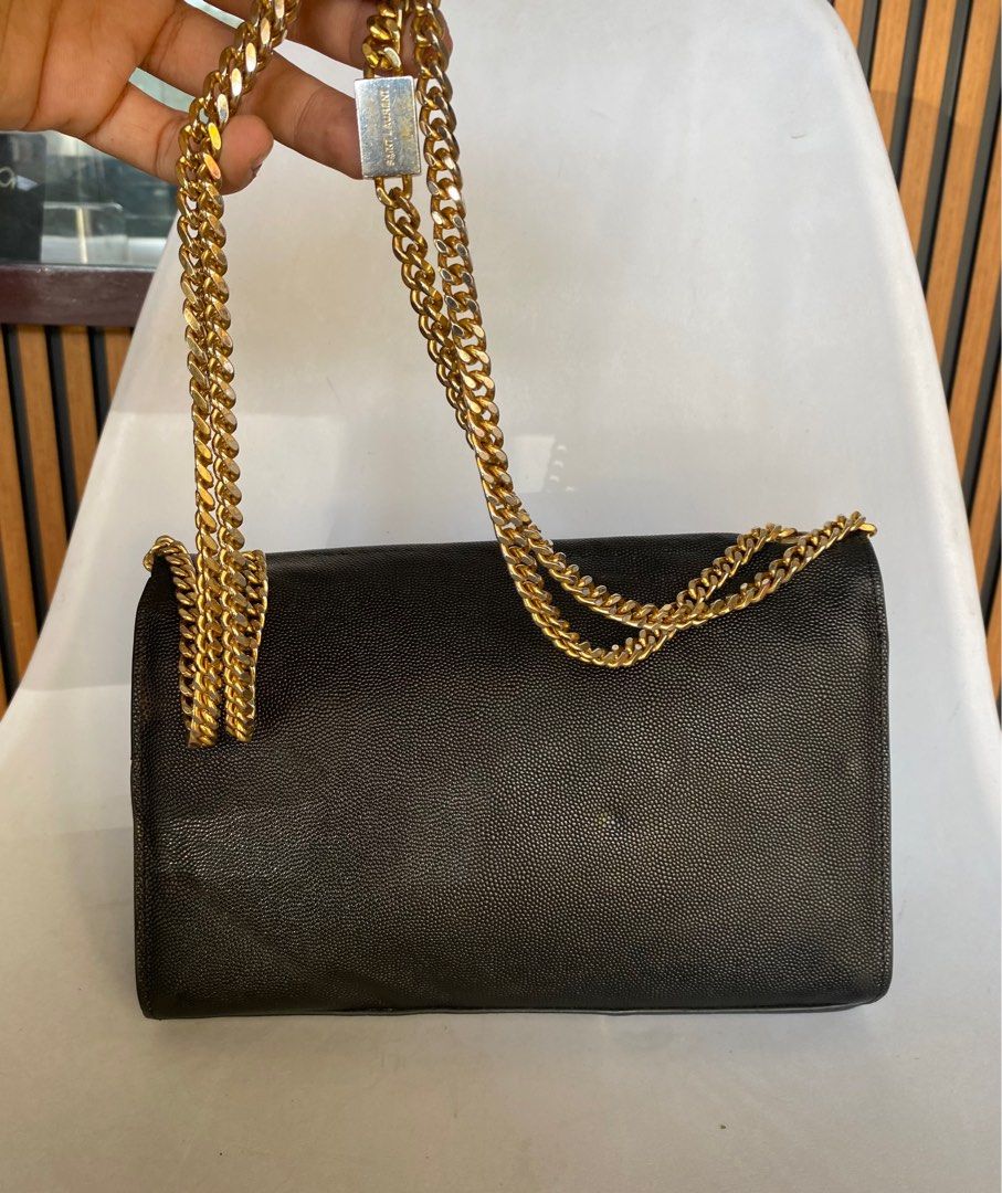 YSL Saint Laurent Kate medium grain black Leather (Category: Luxury Bags & Wallets) located in Bacolod City. Submitted by novymaesel14868 (Listing ID 1304617299, Image 3). Description: Authentic YSL Saint Laurent Kate medium grain black Leather Excellent Condition Minor Sign of Usage Subrang ganda Pasa Personal .