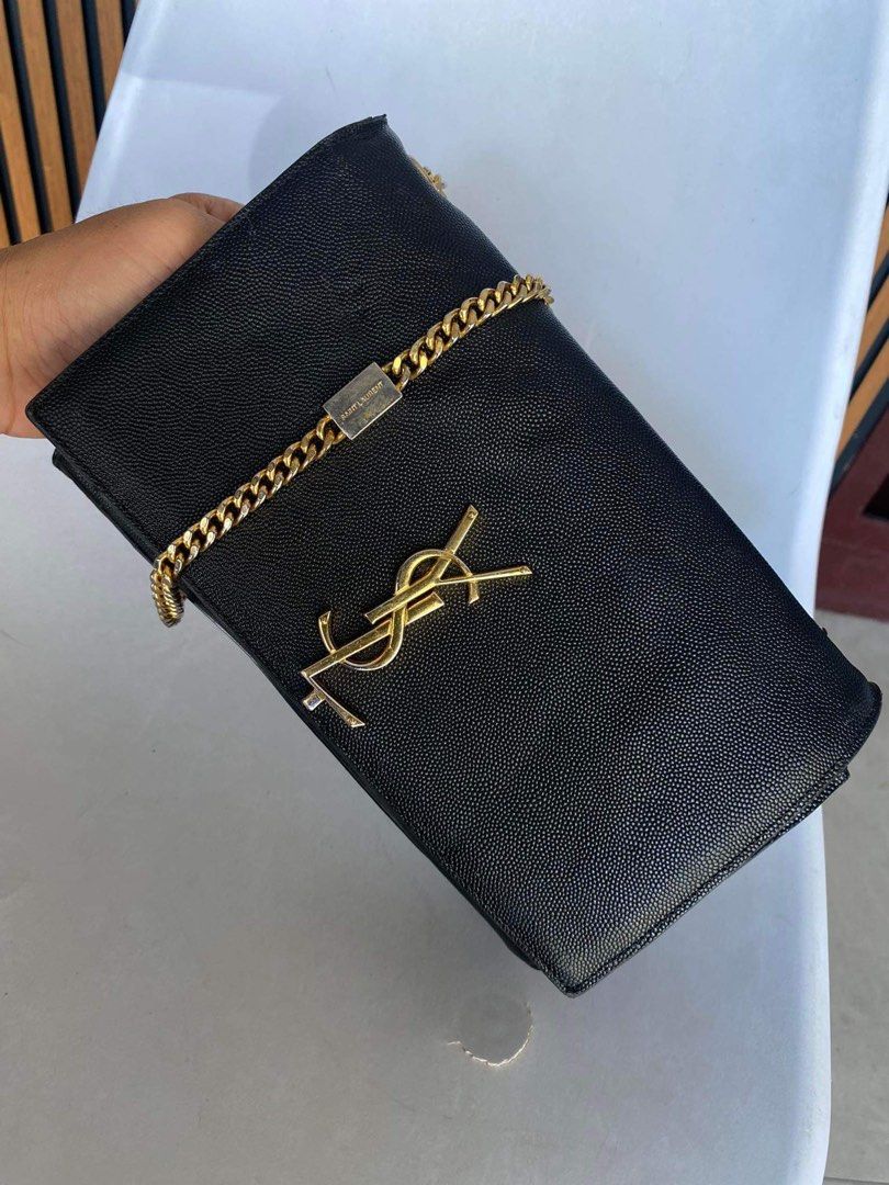 YSL Saint Laurent Kate medium chain (Category: Luxury Bags & Wallets) located in Bacolod City. Submitted by novymae23 (Listing ID 1304651996, Image 2). Description: YSL Saint Laurent Kate medium chain grain black Leather Excellent Condition Minor Sign Of Usage.