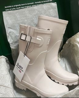 （分類：）位於 。 由 siuyee019 提交（商品編號 1304934031，圖片 1）。簡介： 。