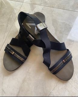 (Category: ) located in . Submitted by kooxshop (Listing ID 1304840120, Image 1). Description: .