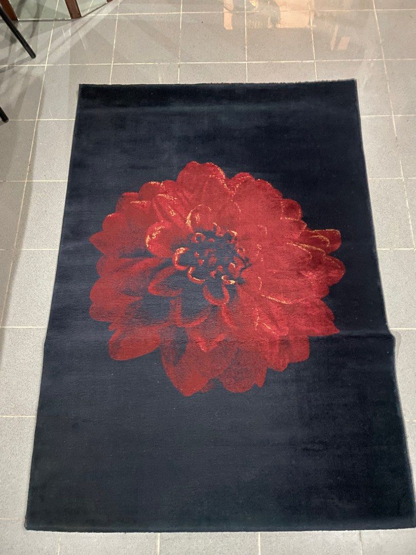 Carpet Rug 120 cm x 170 cm (Category: Carpets, Mats & Flooring) located in Paranaque City. Submitted by jccmps (Listing ID 1304822208, Image 2). Description: Carpet for sale Brand New Never been used 120 cm x 170 cm From Egypt Paranaque 📍.