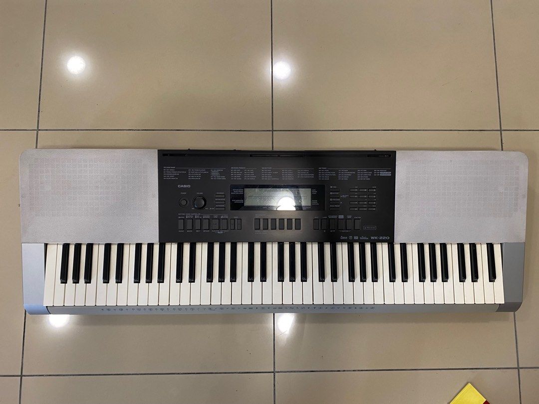 CASIO WK220 Piano Keyboard, Hobbies & Toys, Music & Media, Musical