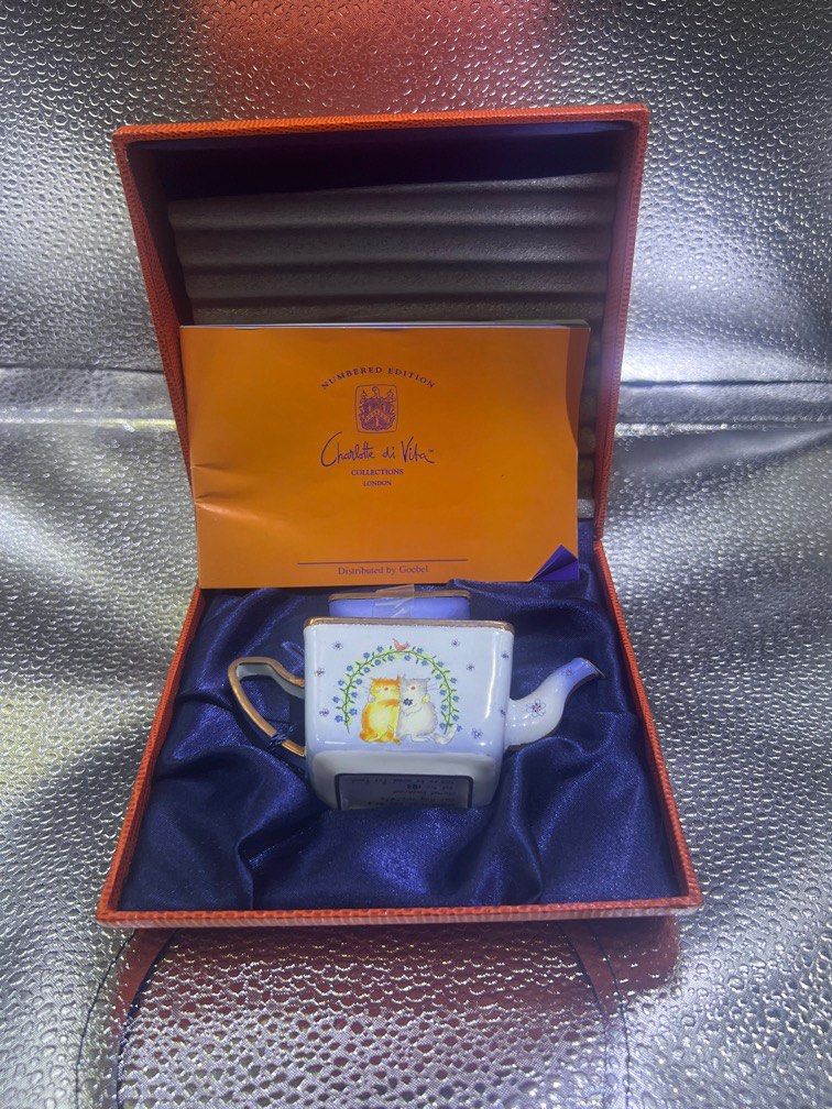 Charlotte Di Vita Collections, Hobbies Toys, Memorabilia