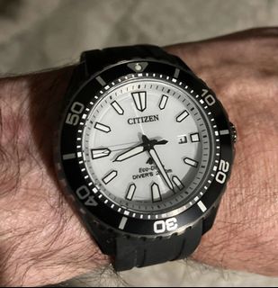 (Category: ) located in . Submitted by hours.galleria (Listing ID 1304901893, Image 1). Description: .