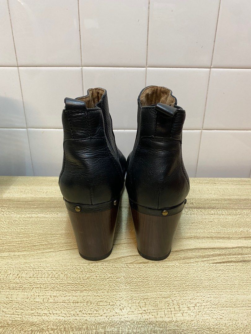Clarks ledella deals