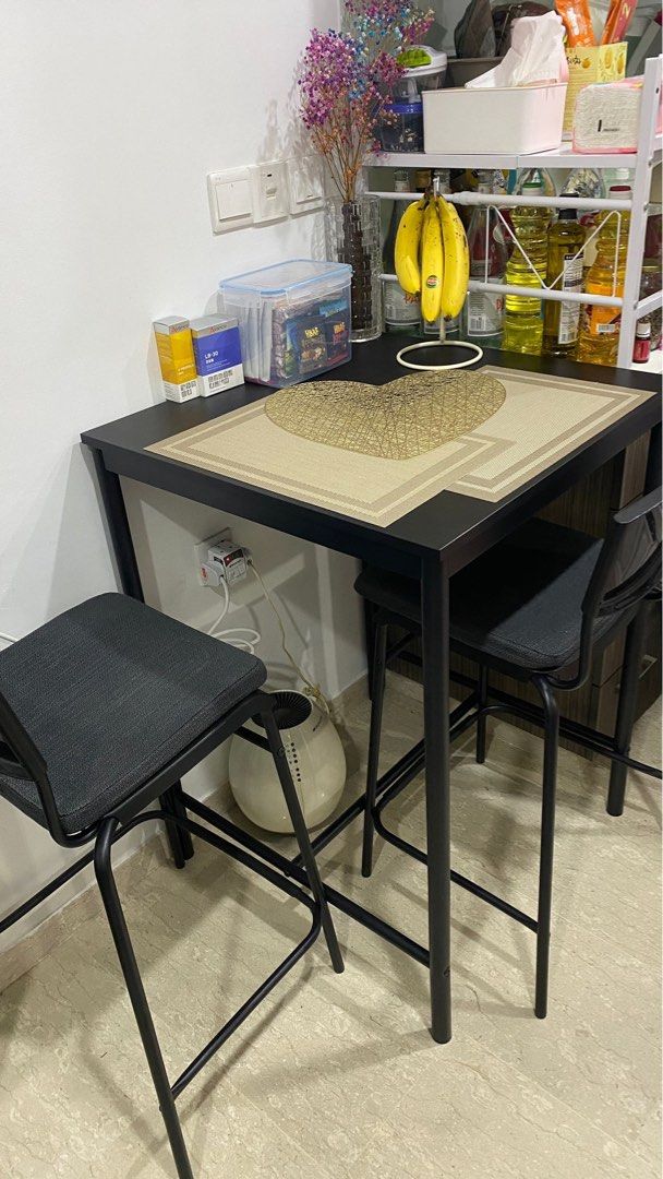 Dining Table Set (Category: Tables & Sets) located in Singapore. Submitted by minz87 (Listing ID 1304876200, Image 1). Description: Very well maintained. Seldom use .