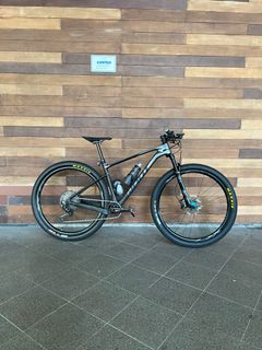 Affordable giant xtc advance frame For Sale Bicycles Parts Carousell Singapore