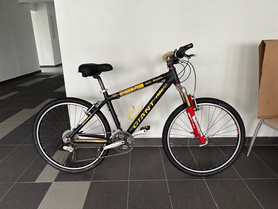 26Inch Giant XTC Team MTB, Sports Equipment, Bicycles & Parts 