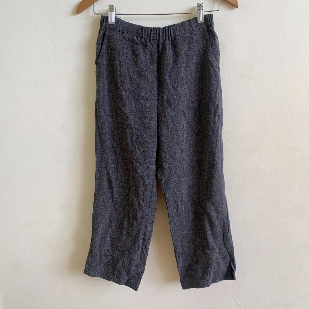 Gray Pants (Category: Other Bottoms) located in Marikina City. Submitted by ynaaast (Listing ID 1304803670, Image 1). Description: Waist 26-27 Stretchable waist .