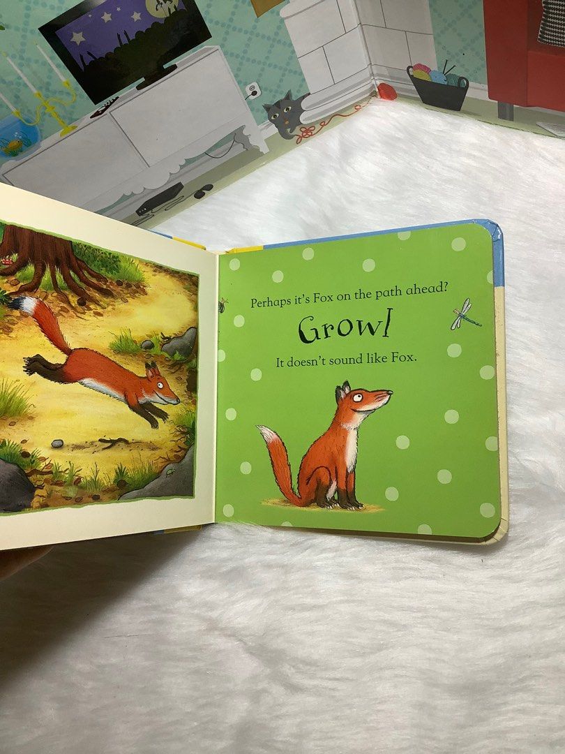 Gruffalo Growl board book (Category: Children's Books) located in Dumarao. Submitted by Jaunty_Point_Crafts (Listing ID 1304889241, Image 2). Description: Pre-loved/outgrown Very good condition ✅ Payment first through GCash ✅ Shipping through Flash or J&T ✅ SF is on buyer. 📍Dumarao, Capiz.