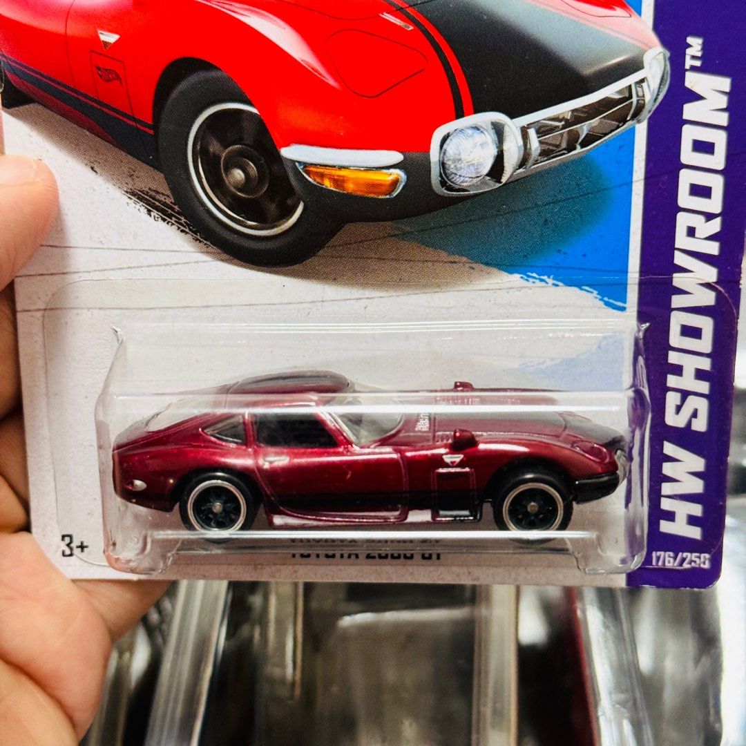 Hotwheels トヨタ2000GT STH Amazon.com: Hot Wheels Toyota 2000 GT - White 184/250 : Toys
