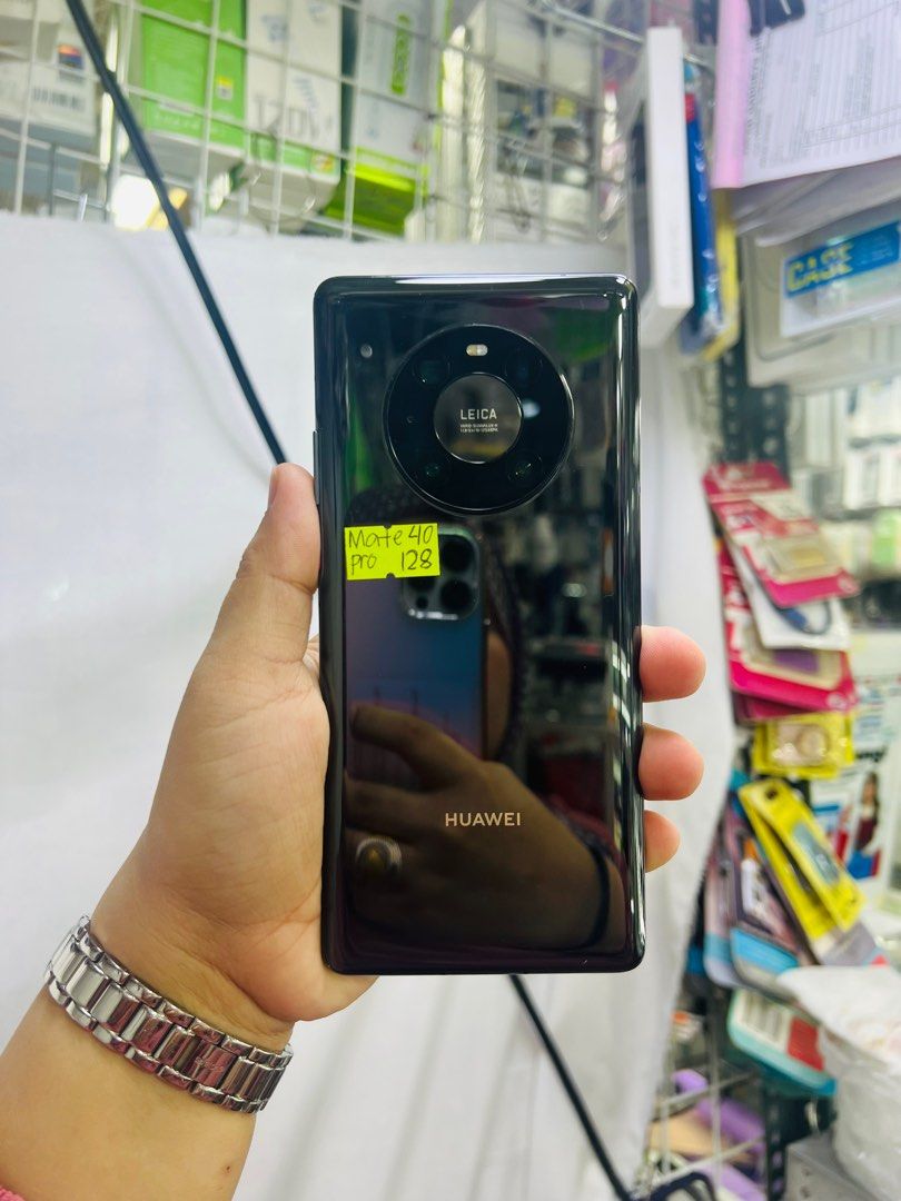 Huawei Mate 40 Pro 128gb Chinaroom FU (Category: Huawei) located in San Juan City. Submitted by javedsgadgetshop (Listing ID 1304903287, Image 1). Description: OPEN FOR INSTALLMENT VIA CREDIT CARD/GGIVES/SPAY/BILLEASE & SWAP/TRADE-IN! WE BUY AND SELL ( ANYKINDS OF UNIT BINIBILI PO NAMIN)! PTPA : Padelete po f bawal Read ❗️Onhand ‼️ Huawei Mate 40 Pro •128gb •NTC Variant •Good batt health •Factory Unlock •95% Smoothness •No hidden issue | No Repai
