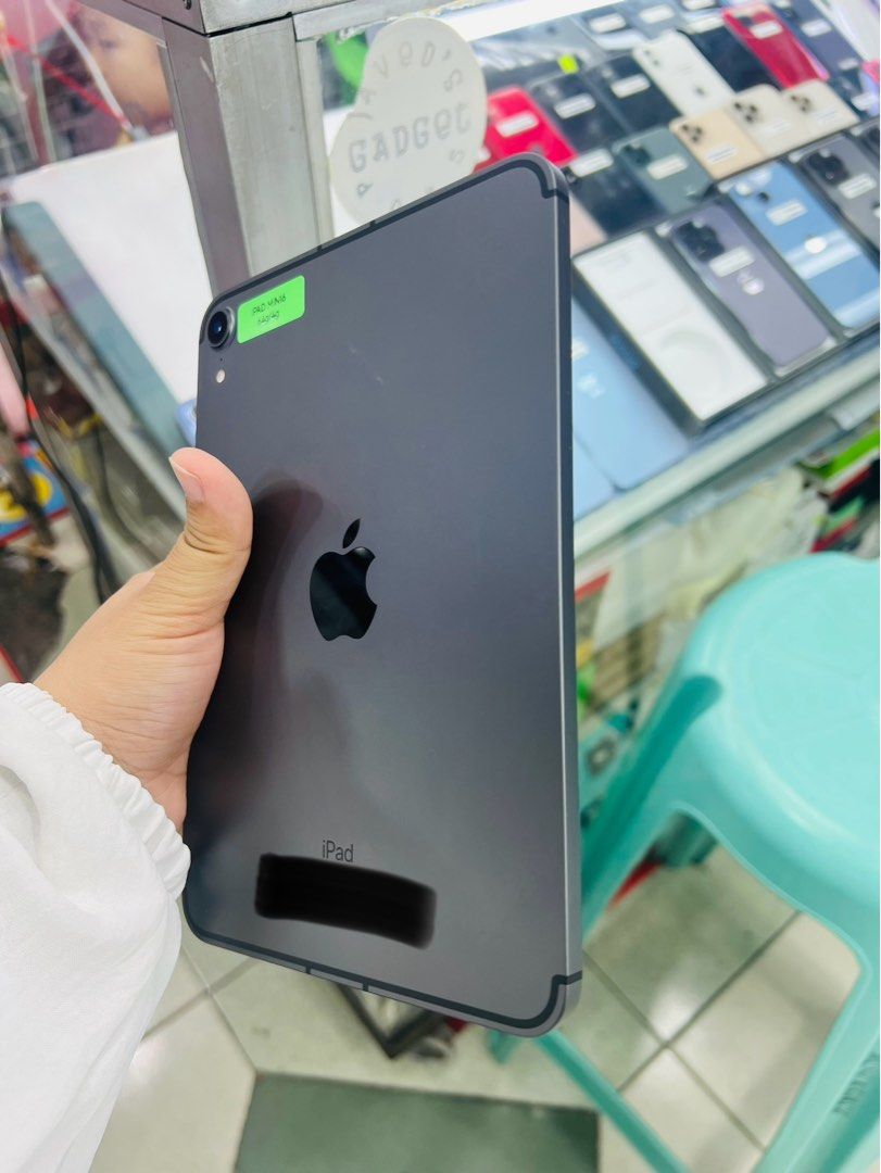 Ipad Mini 6 64gb LTE no issue All working 95% makinis (Category: iPad) located in San Juan City. Submitted by javedsgadgetshop (Listing ID 1304901664, Image 2). Description: OPEN FOR INSTALLMENT VIA CREDIT CARD/GGIVES/SPAY/BILLEASE & SWAP/TRADE-IN! WE BUY AND SELL ( ANYKINDS OF UNIT BINIBILI PO NAMIN)! PTPA : Padelete po f bawal Read ❗️Onhand ‼️ Ipad Mini 6 •64gb •NTC Variant •Good batt health •Factory Unlock •95% Smoothness •No hidden issue | No