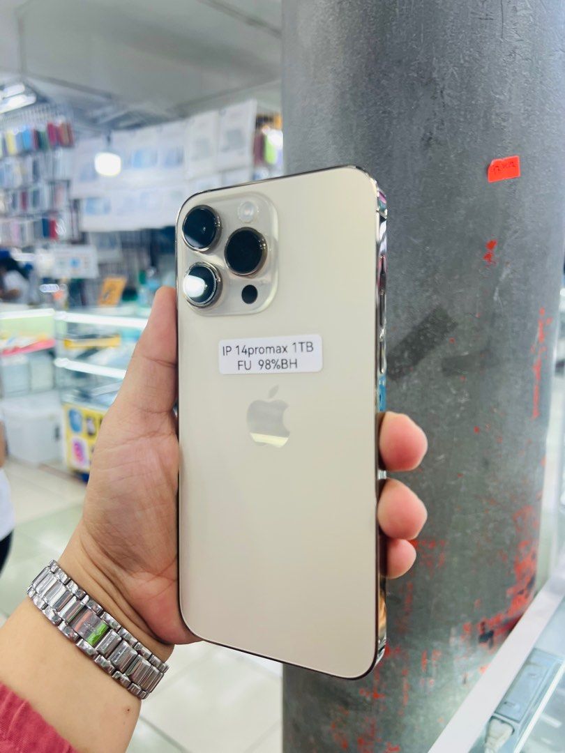 Iphone 14 Pro Max 1TB 98% batt FU (Category: iPhone 14 Series) located in San Juan City. Submitted by javedsgadgetshop (Listing ID 1304948784, Image 2). Description: OPEN FOR INSTALLMENT VIA CREDIT CARD/GGIVES & SWAP/TRADE-IN! WE BUY AND SELL ( ANYKINDS OF UNIT BINIBILI PO NAMIN)! PTPA : Padelete po f bawal Read ❗️Onhand ‼️ Iphone 14promax •1TB •NTC Variant •98% batt health •Factory Unlock •95% Smoothness •No hidden issue | No Repaired •100% Auth