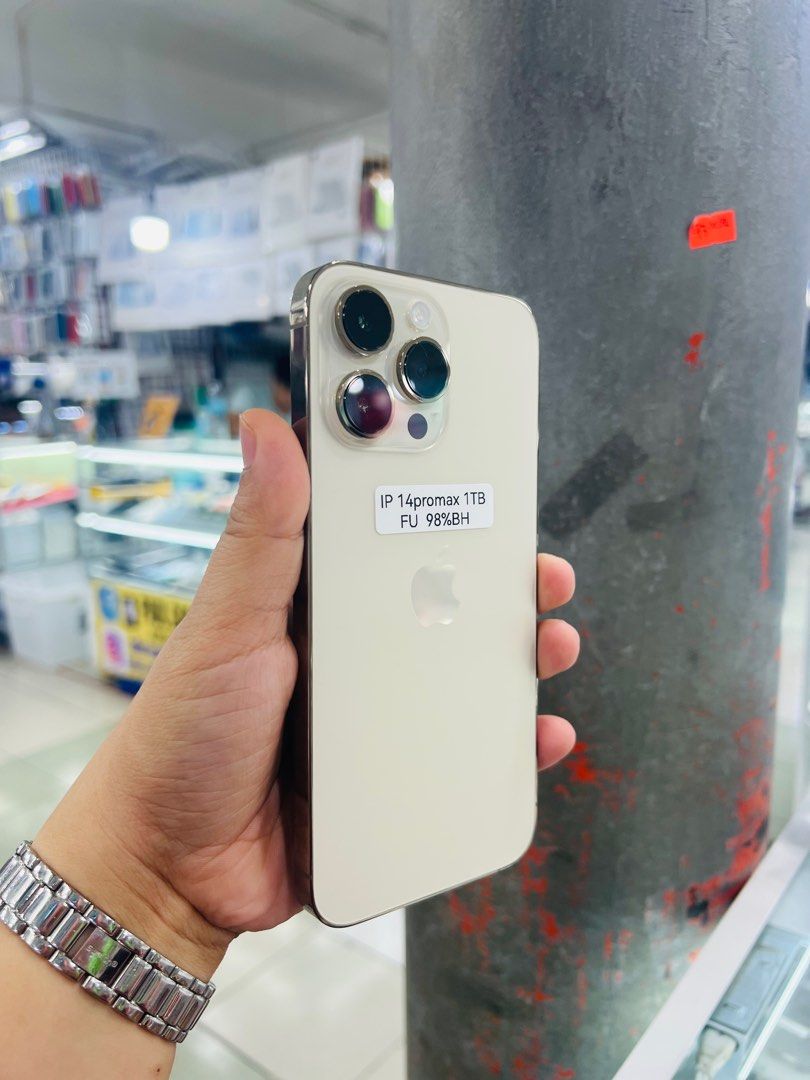 Iphone 14 Pro Max 1TB 98% batt FU (Category: iPhone 14 Series) located in San Juan City. Submitted by javedsgadgetshop (Listing ID 1304948784, Image 3). Description: OPEN FOR INSTALLMENT VIA CREDIT CARD/GGIVES & SWAP/TRADE-IN! WE BUY AND SELL ( ANYKINDS OF UNIT BINIBILI PO NAMIN)! PTPA : Padelete po f bawal Read ❗️Onhand ‼️ Iphone 14promax •1TB •NTC Variant •98% batt health •Factory Unlock •95% Smoothness •No hidden issue | No Repaired •100% Auth
