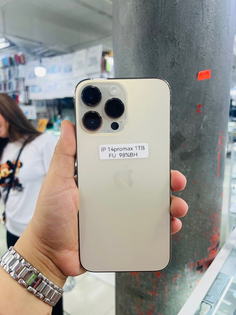 Iphone 14 Pro Max 1TB 98% batt FU (Category: iPhone 14 Series) located in San Juan City. Submitted by javedsgadgetshop (Listing ID 1304948784, Image 1). Description: OPEN FOR INSTALLMENT VIA CREDIT CARD/GGIVES & SWAP/TRADE-IN! WE BUY AND SELL ( ANYKINDS OF UNIT BINIBILI PO NAMIN)! PTPA : Padelete po f bawal Read ❗️Onhand ‼️ Iphone 14promax •1TB •NTC Variant •98% batt health •Factory Unlock •95% Smoothness •No hidden issue | No Repaired •100% Auth