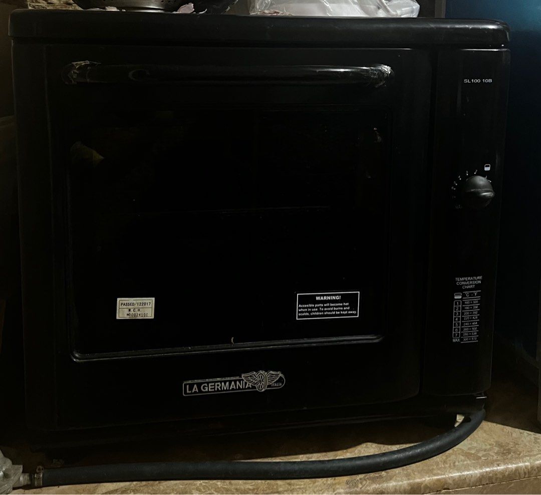 La Germania table top oven (Category: Ovens & Toasters) located in Quezon City. Submitted by shopndwear (Listing ID 1304824883, Image 1). Description: Used it less than 10 times lang 🤣.