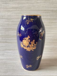 Limoges Victorian Style Courting Couple La Reine Porcelain  Cobalt Blue Gold Vase