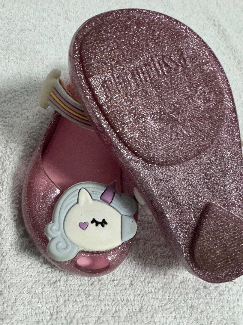 Mini Melissa unicorn Usa7 (Category: Babies & Kids Fashion) located in San Fernando. Submitted by ceeem10 (Listing ID 1304916479, Image 3). Description: No box.