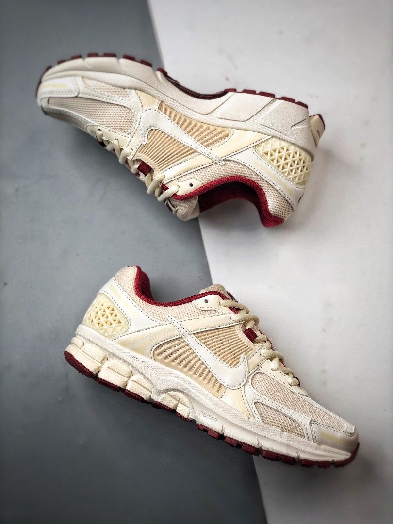 Nike Zoom Vomero Valentine's Day White Red shoes, Women's