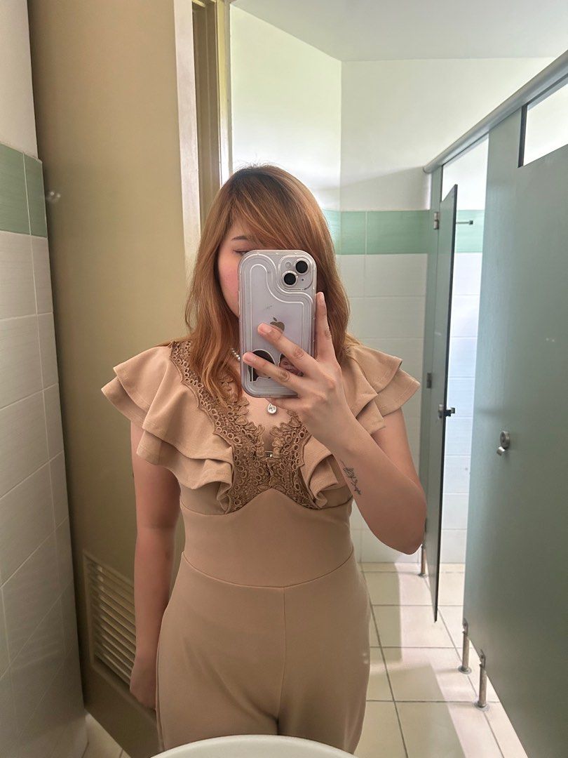 Nude wedding jumpsuit (Category: Jumpsuits) located in Manila. Submitted by yuShin09 (Listing ID 1304829372, Image 2). Description: Can be used for wedding or formal gathering :) so sexy sa actual.