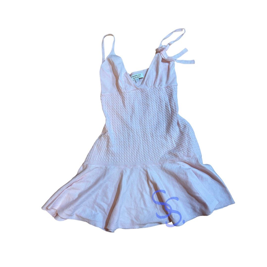 ONHANDFrankies Bikinis Houston Cable Cloud Knit V Neck Mini Dress in  Pink Rose Quartz, Women's Fashion, Dresses & Sets, Dresses on Carousell