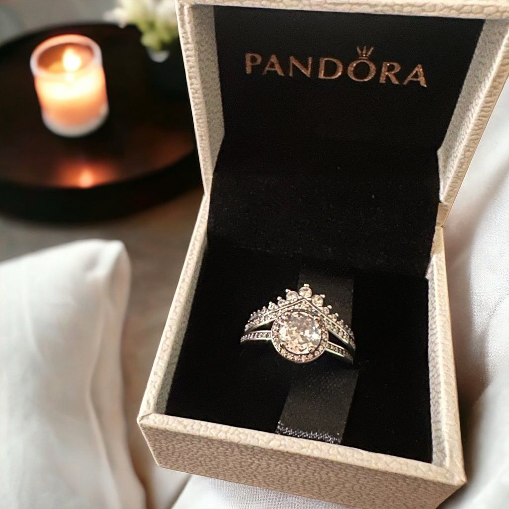 Pandora wishbone ring with one big stone elegant ring in silver Women s Fashion Jewelry Organizers Rings on Carousell
