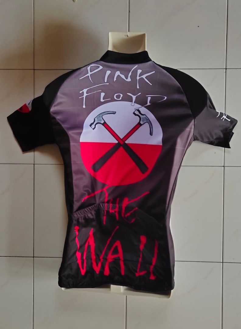 Pink Floyd-The Wall bicycle jersey. XL. (Category: Activewear) located in Lahat. Submitted by protopunk (Listing ID 1304932998, Image 2). Description: Pink Floyd - The Wall bicycle jersey. Size - XL Condition - New 10/10 Reason to sell - Wrong Size Price - RM55 without postage. COD - Ipoh.