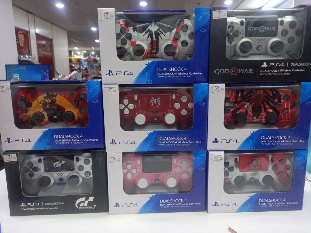Ps4 oem controller (Category: Controllers) located in Ampang. Submitted by nik.za.3 (Listing ID 1304871209, Image 1). Description: .