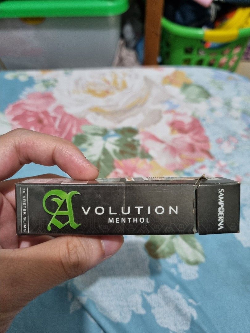 Rokok Sampoerna Avolution Gen 1 Usia 14 Tahun, Antik, Pajangan di Carousell