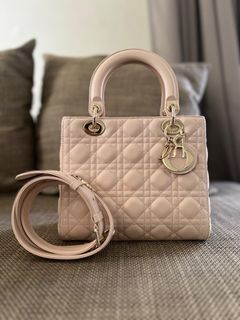 (Category: ) located in . Submitted by kbernalcloset (Listing ID 1304879884, Image 1). Description: .