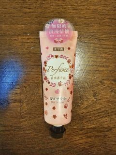 (Category: ) located in . Submitted by pink8811 (Listing ID 1304914331, Image 1). Description: .
