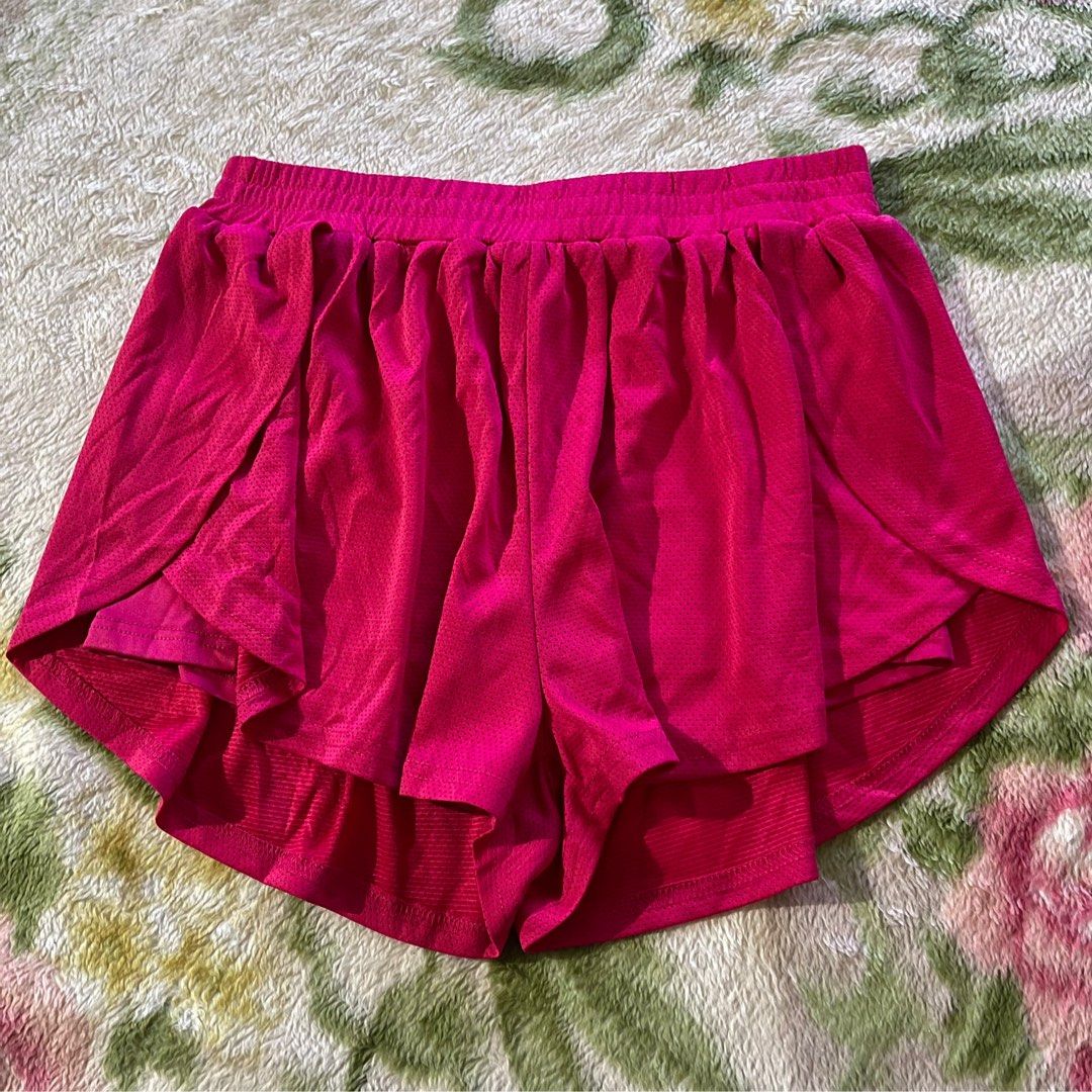Sports Shorts with Pockets (Category: Activewear) located in Rizal. Submitted by beaa23 (Listing ID 1304875476, Image 3). Description: Rfs: Decluttering *Used twice Running shorts Elastic waist Hot pink Aesthetic With phone pocket Airy Aeroswift style with built in shorts.