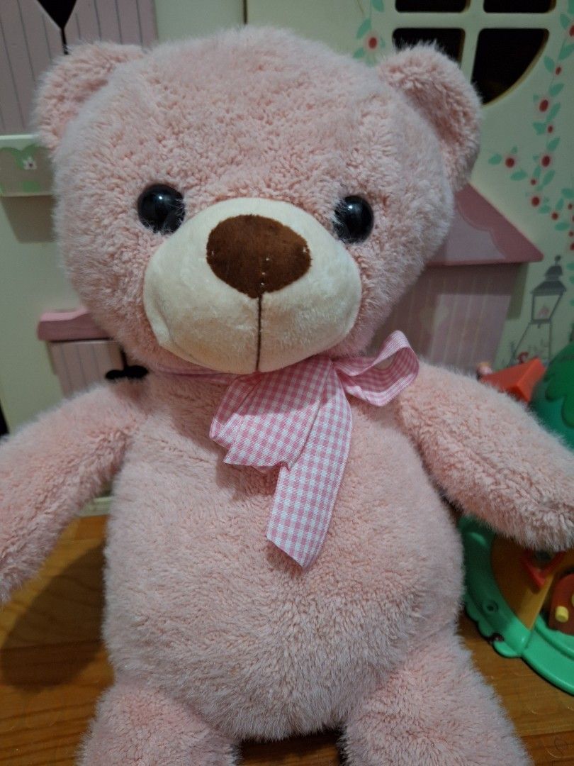 Teddy Bear big original (Category: Plushies & Soft Toys) located in Makati City. Submitted by marizelsclosetdeclutter (Listing ID 1304960402, Image 3). Description: 18 inches Rfs decluttering like new bought this Toyshop Rockwell store.