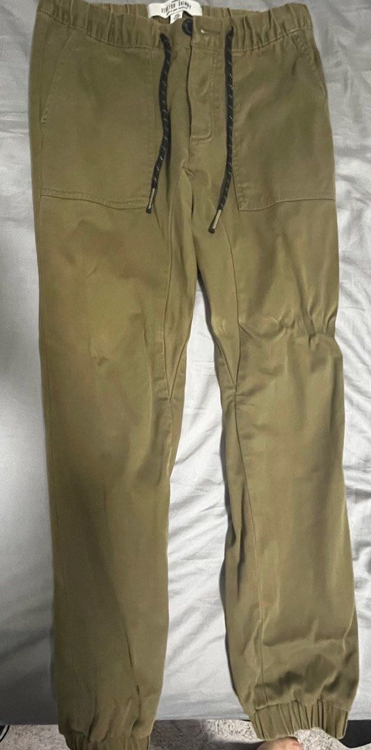 Topman skinny khaki joggers Men s Fashion Bottoms Joggers on Carousell