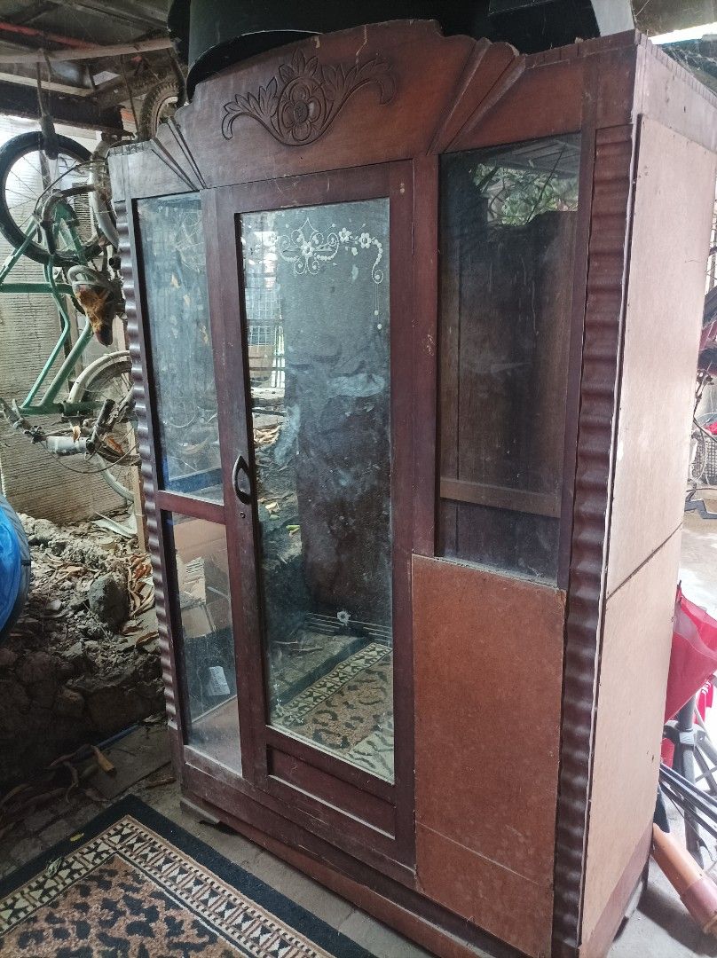 Vintage Aparador (Category: Shelves, Cabinets & Racks) located in San Pedro. Submitted by aj.salonga (Listing ID 1304955583, Image 1). Description: Vintage Aparador hangeran selling as is decluttering San Pedro Laguna.