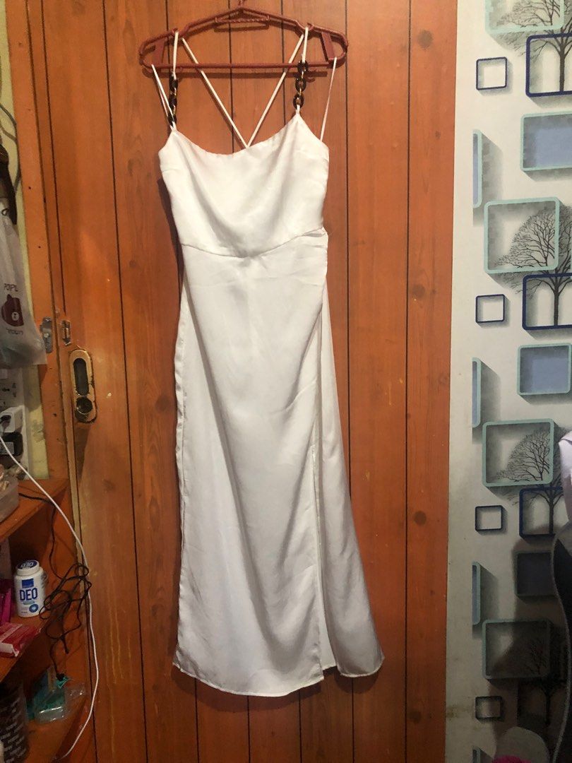 Zara white satin dress, Women's Fashion, Dresses & Sets, Dresses on Carousell Zara white satin dress, Women's Fashion, Dresses & Sets, Dresses on Carousell