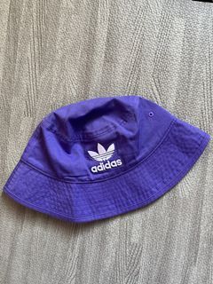 Adidas (bucket hat)