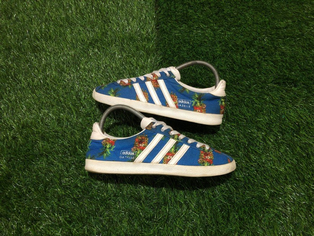 Gazelle adidas og wc farm top