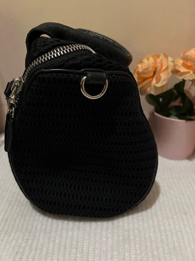Alexander Wang Rocco Bag (Category: Luxury Bags & Wallets) located in Manila. Submitted by online_sari_sari (Listing ID 1304964797, Image 3). Description: 💯authentic Open for offers 😍.
