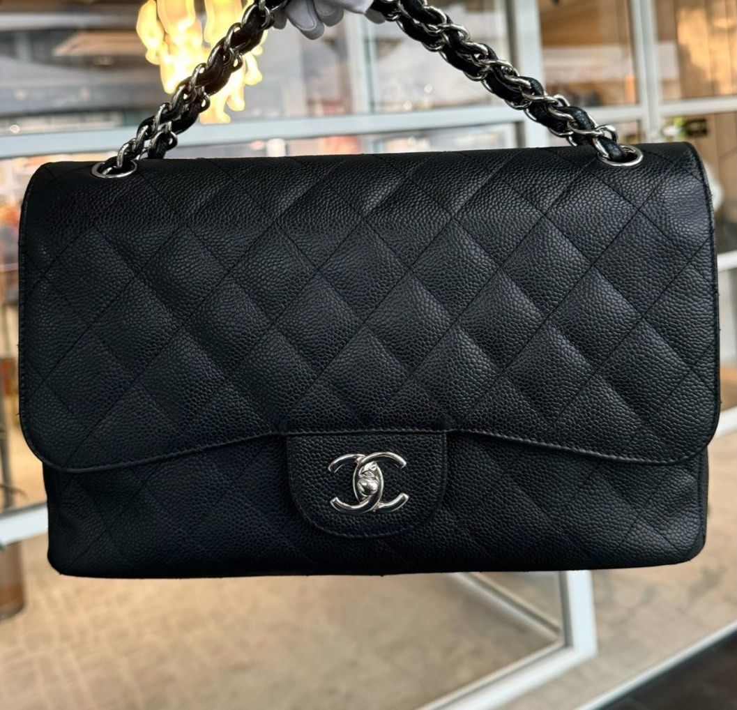 AUTHENTIC CHANEL JUMBO CF FLAP GHW