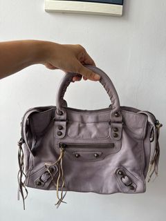 (Kategori: ) berada di . Dikirim oleh declutterwithcoco (ID iklan 1305008267, Gambar 1). Deskripsi: .