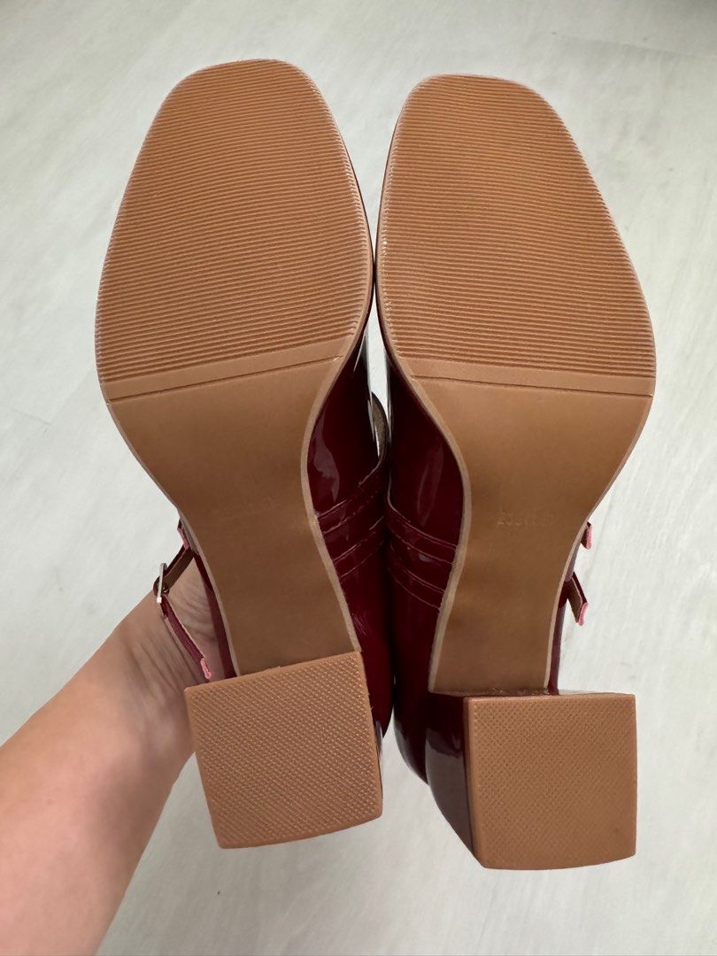 Wine coloured heels sale