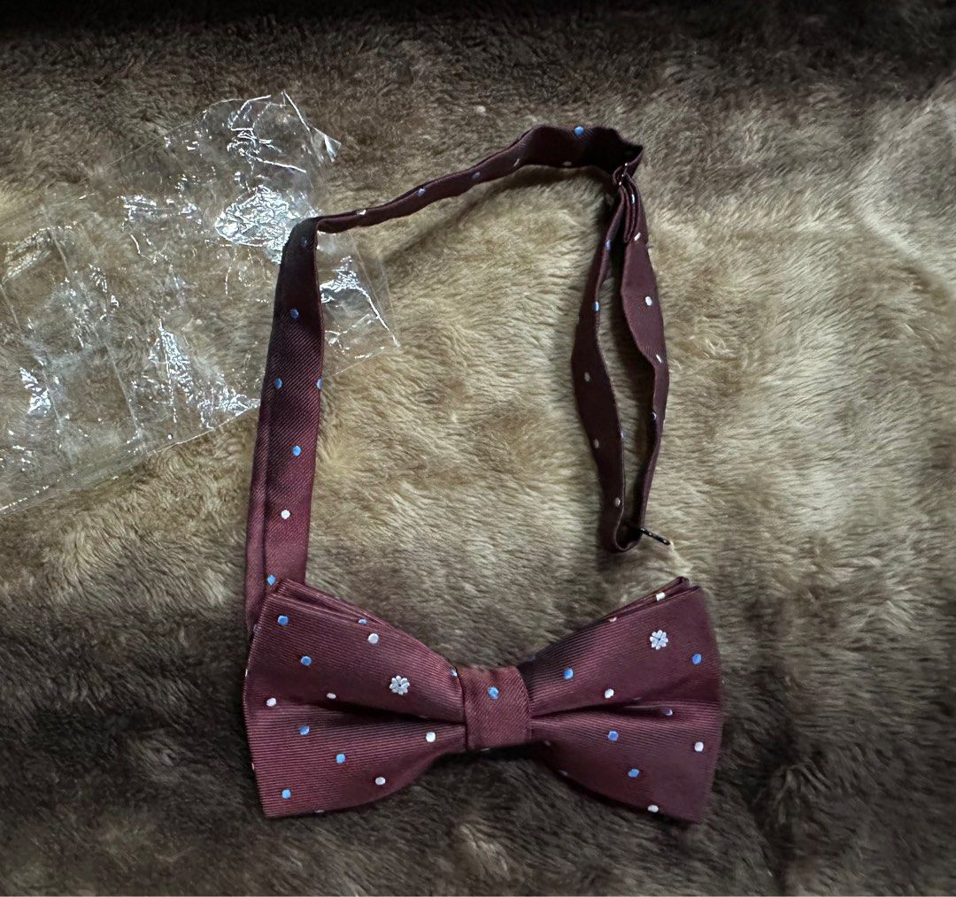 bow tie (Category: Ties) located in Makati City. Submitted by neelojosue75925 (Listing ID 1305112938, Image 2). Description: Brand new,never use,wlang brand but elegant,regular size po,adjustable po,120 na lng din po...