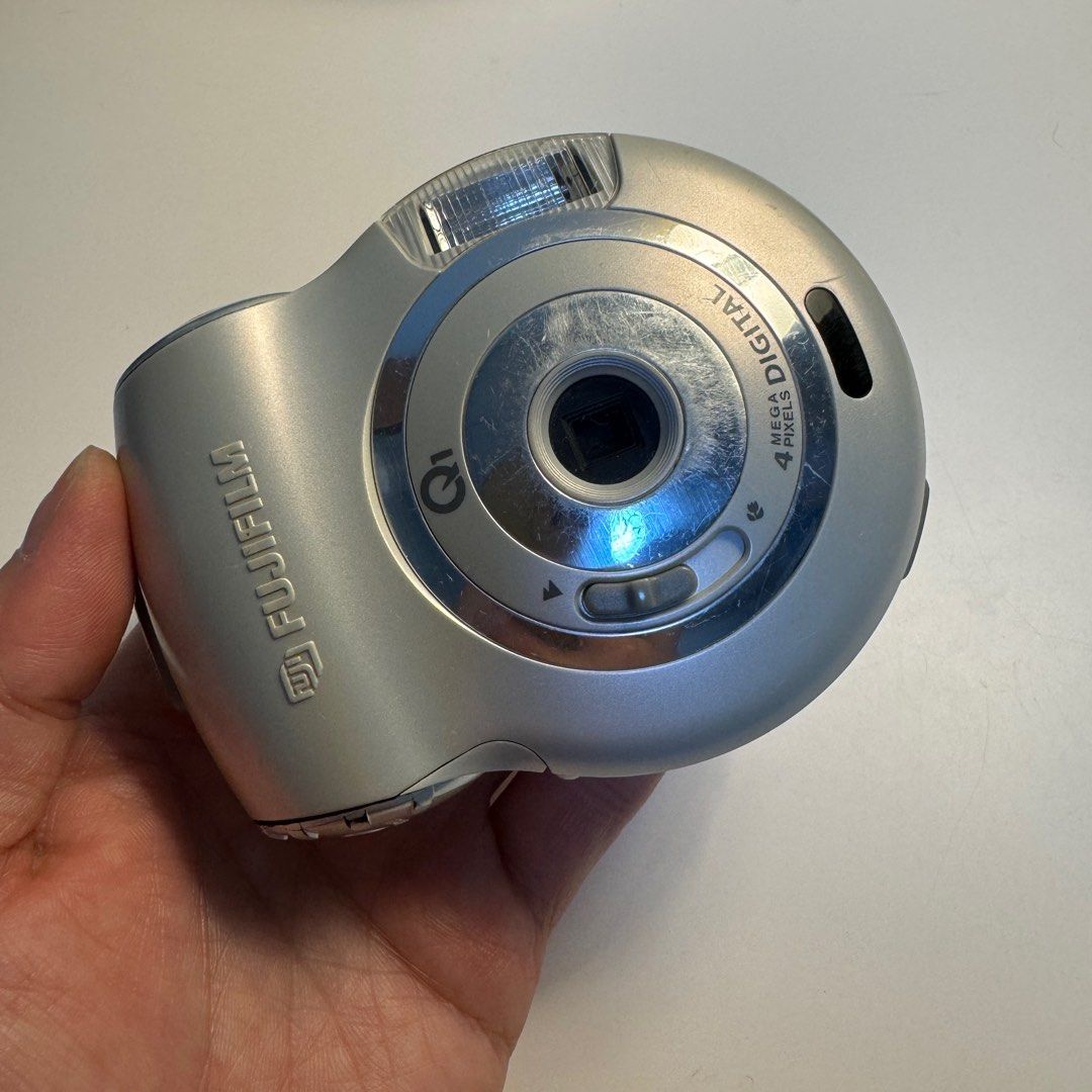 【希少】FUJIFILM Q1 DIGITAL 4.0 Ir Fujifilm Japan Releases Q1 Digital 4.0 Ir - Reviewed