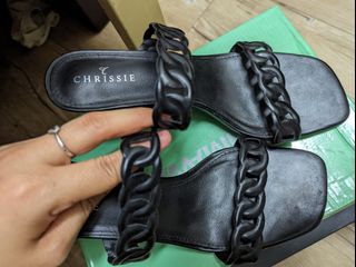 由 charoline2016 (刊登 ID 1305111197，圖片 1) 提交，位於 的 (類別：)，說明：。