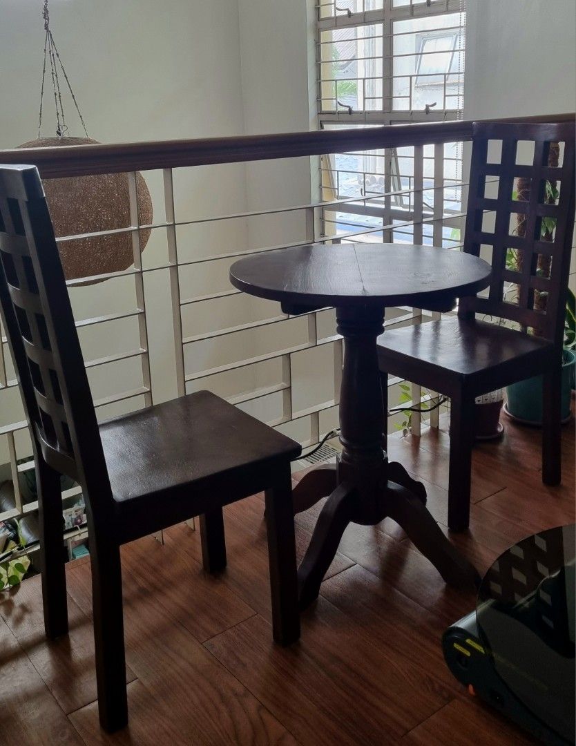Coffee Table & Chair Set (Category: Tables & Sets) located in Rizal. Submitted by inascloset (Listing ID 1304981736, Image 2). Description: Selling a set of coffee table with 2 chairs for ₱5,000. Price negotiable. See photos for dimensions. Wood type: Rubber tree. Minor scratch marks as shown in photo. Other than that no defects. Shipping c/o buyer. Shipping location is Cainta..