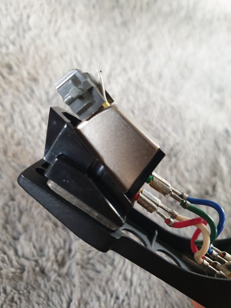 DJ Cartridge with Shure Stylus (Category: Portable Music Players) located in Manila. Submitted by racz03 (Listing ID 1304994808, Image 3). Description: DJ Cartridge with Technics Headshell & Shure Stylus. Model: EPC-U1200 DJ Cartridge. Excellent Working Condition...