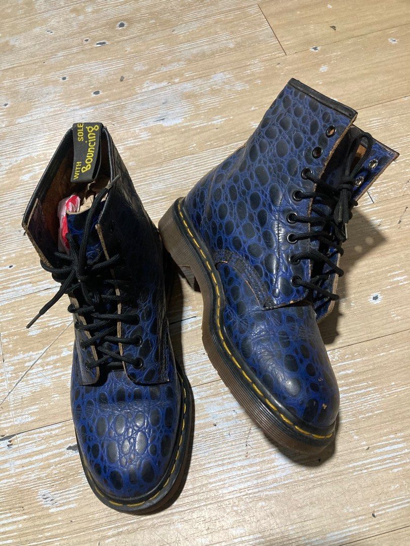 Crocs dr martens top