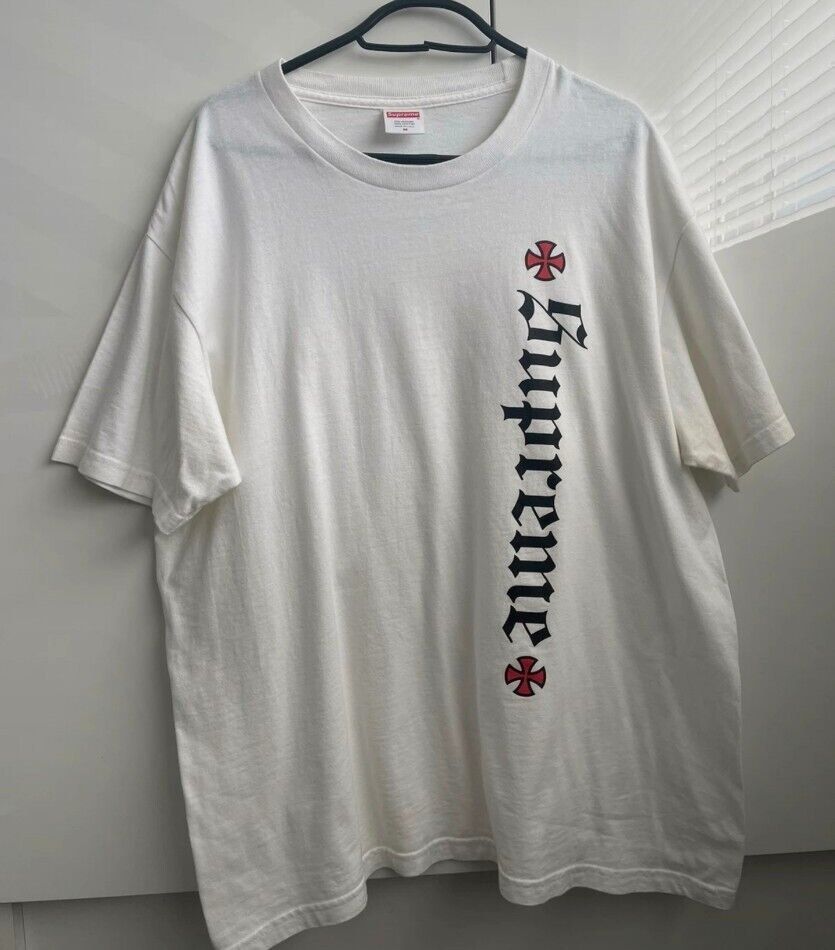 Supreme x independent old english tee store